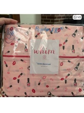NW.T Whim Pink Cosmetic Lipstick Polish Print Twin Sheet Set